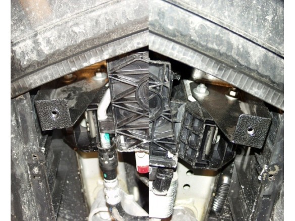 Ocelový kryt motoru BMW Seria 5 E60/E61 standardní přední nárazník (2003-2010)BMW Seria 5