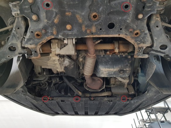 Ocelový kryt motoru Ford Transit Connect (2013-2021)Ford Transit Connect