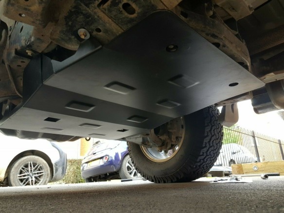 Ocelový kryt motoru Mitsubishi L200 (2015-2025)Mitsubishi L200