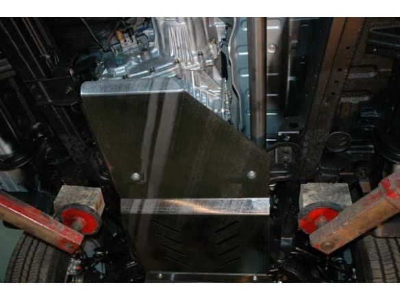 Ocelový kryt motoru Mitsubishi L 200 (2005-2015)Mitsubishi L200