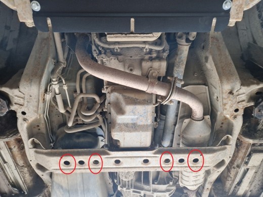 Ocelový kryt převodovky Mitsubishi Pajero 3 (V60, V70) Vers. 2.0 (1999-2007)Mitsubishi Shogun