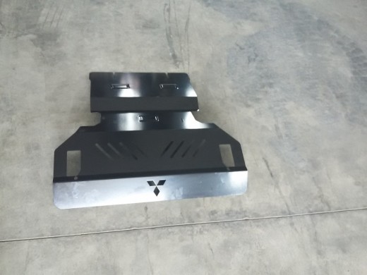 Ocelový kryt motoru Mitsubishi Pajero 3 (V60, V70) (1999-2007)Mitsubishi Shogun