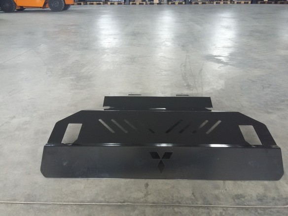 Ocelový kryt motoru Mitsubishi Pajero 3 (V60, V70) (1999-2007)Mitsubishi Shogun