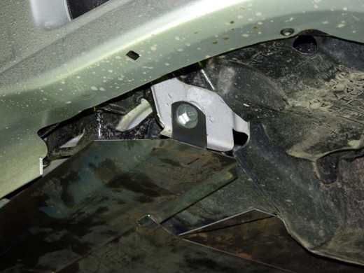 Ocelový kryt motoru Nissan Almera Tino (2000-2006)Nissan Almera