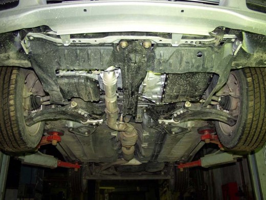 Ocelový kryt motoru Nissan Almera Tino (2000-2006)Nissan Almera