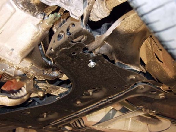 Ocelový kryt motoru Nissan Tiida (2007-2011)Nissan Tiida