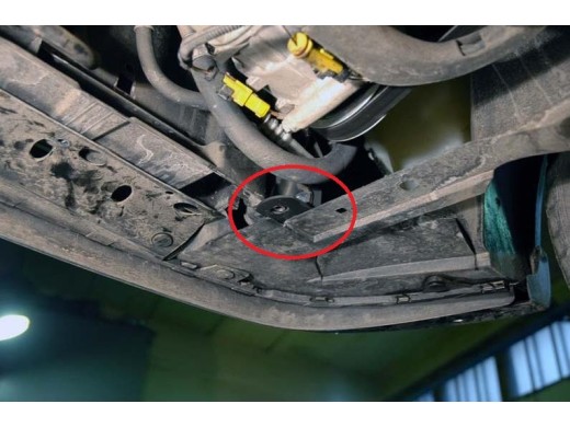 Ocelový kryt motoru Peugeot 208 (2012-2019)Peugeot 208