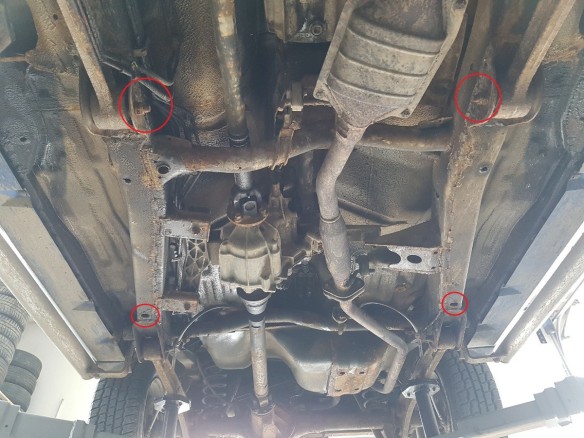 Ocelový kryt převodovky a reduktoru Suzuki Jimny (1998-2018)Suzuki Jimny