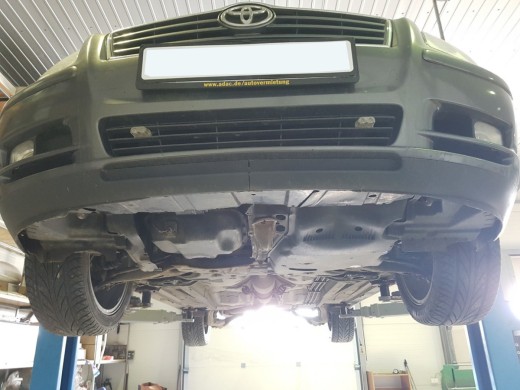 Ocelový kryt motoru Toyota Avensis (2003-2008)Toyota Avensis