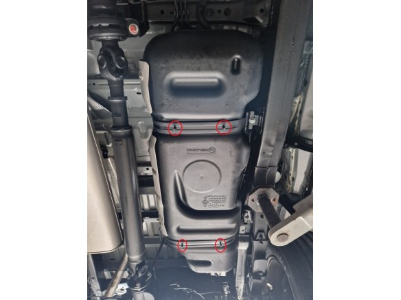 Ocelový kryt palivové nádrže Toyota Hilux (2004-2015)Toyota Hilux