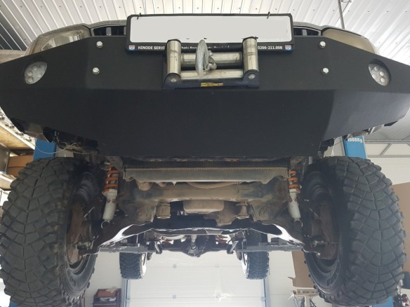 Ocelový kryt převodovky Toyota Land Cruiser J90 - pouze pro 3-dveřovou verzi (1995-2002)Toyota Land Cruiser