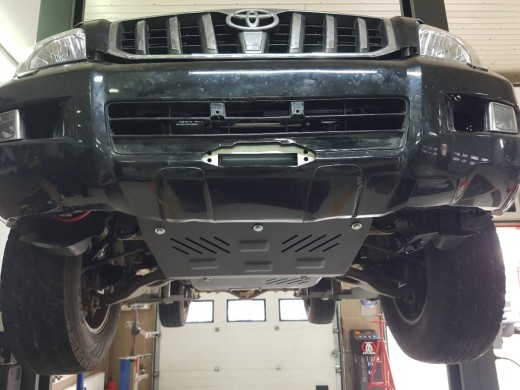 Ocelový kryt motoru Toyota Land Cruiser 150 (2009-2023)Toyota Land Cruiser