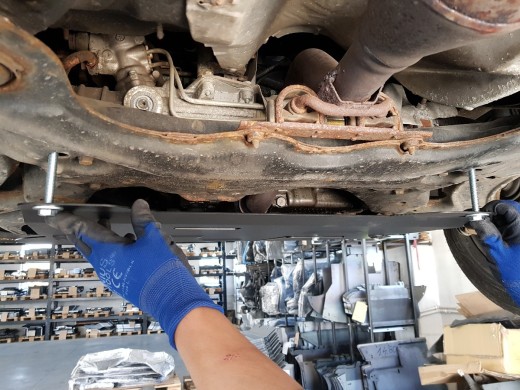 Ocelový kryt motoru VW Golf 4 (1998-2006)Volkswagen Golf