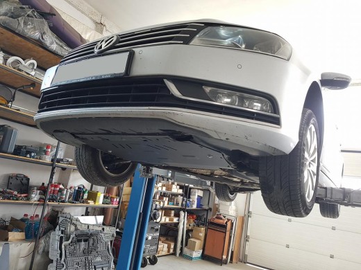 Ocelový kryt motoru VW Passat B7 (2011-2015)Volkswagen Passat