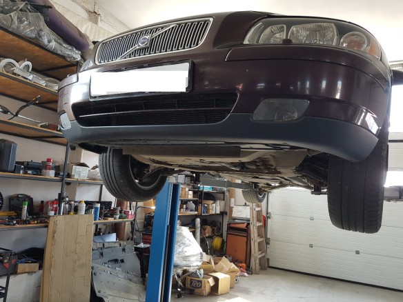 Ocelový kryt motoru Volvo V70 (2000-2006)Volvo V70