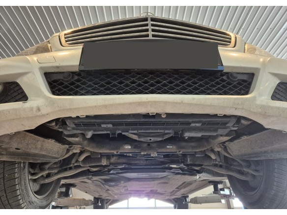 Ocelový kryt motoru Mercedes C-Class W204 (2006-2014)Mercedes C-Classe