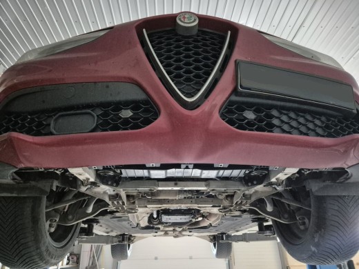 Ocelový kryt motoru Alfa Romeo Stelvio (2016-2025)Startseite